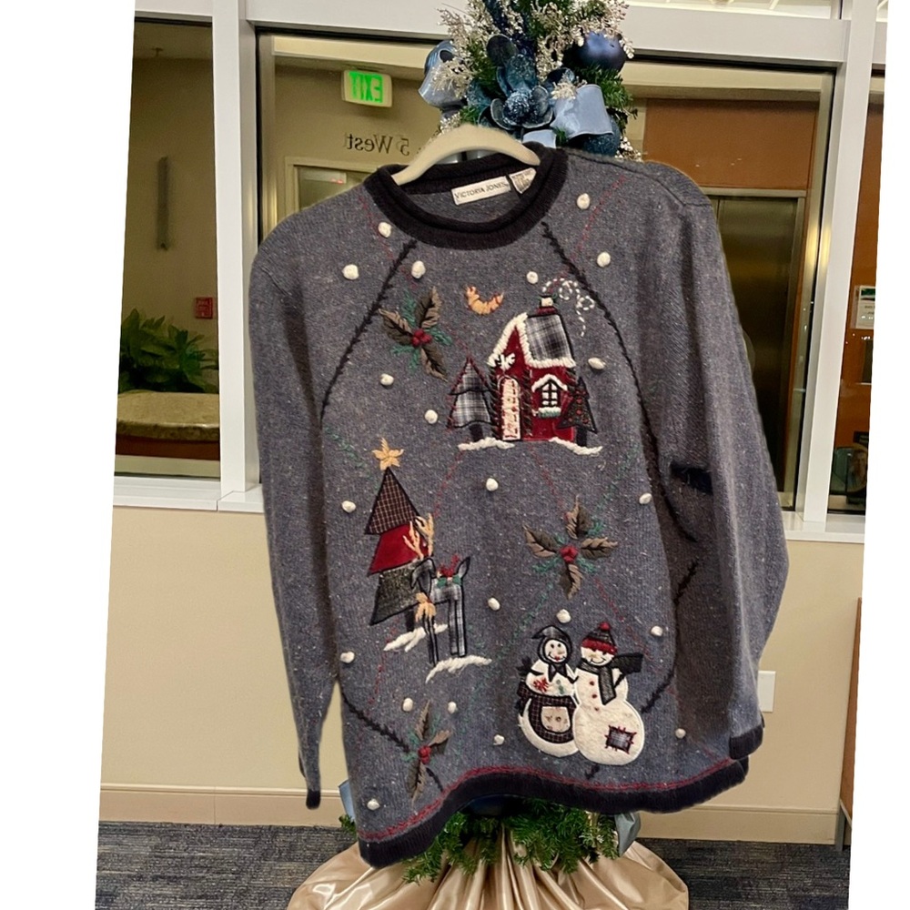 Festive Blue Vintage 80s Sweater w Snowman & Christmas Tree Wintry DesignsSZ XL
